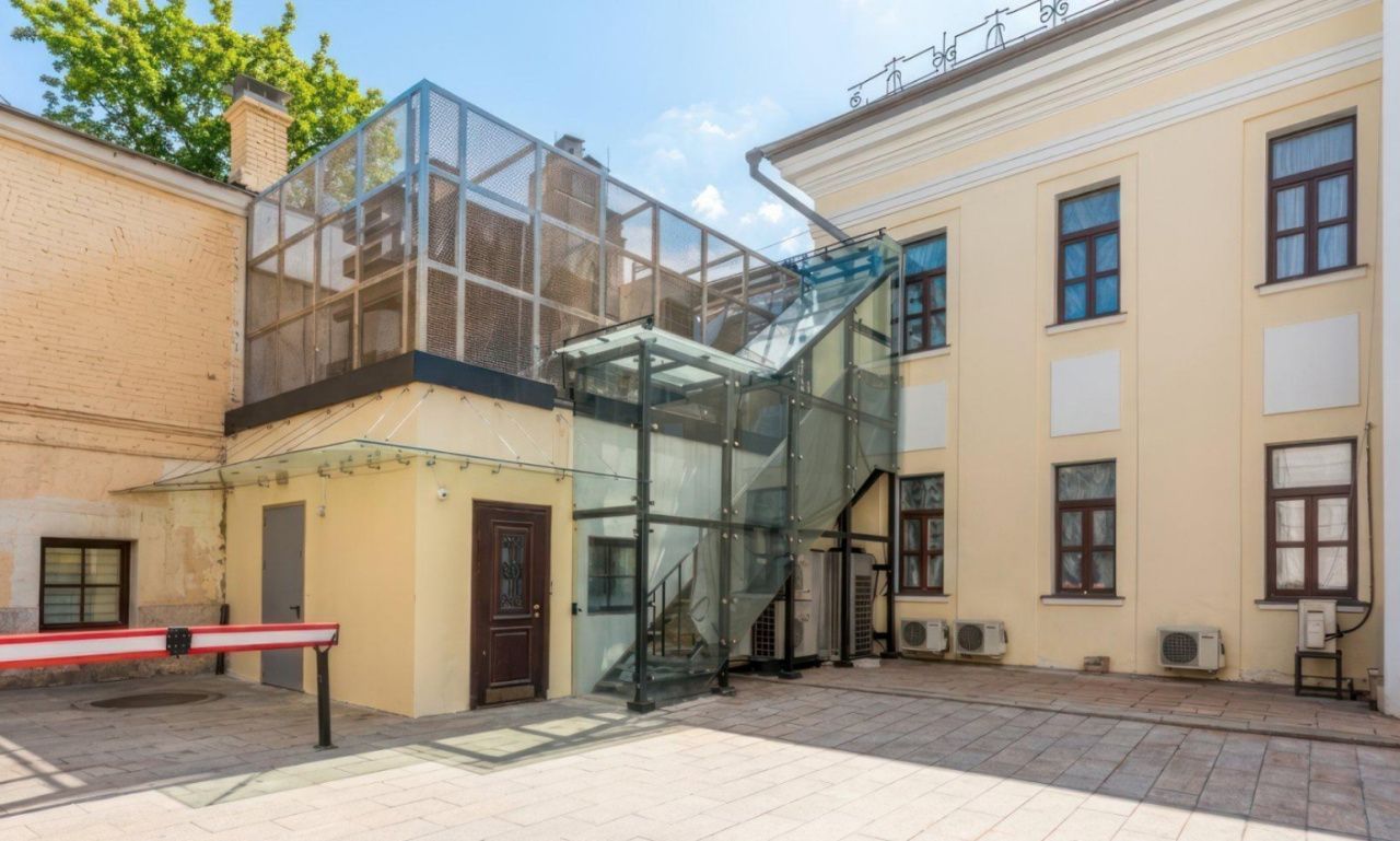 фасад дома, здание по адресу г Москва, ул Спартаковская, д 11 стр 1
