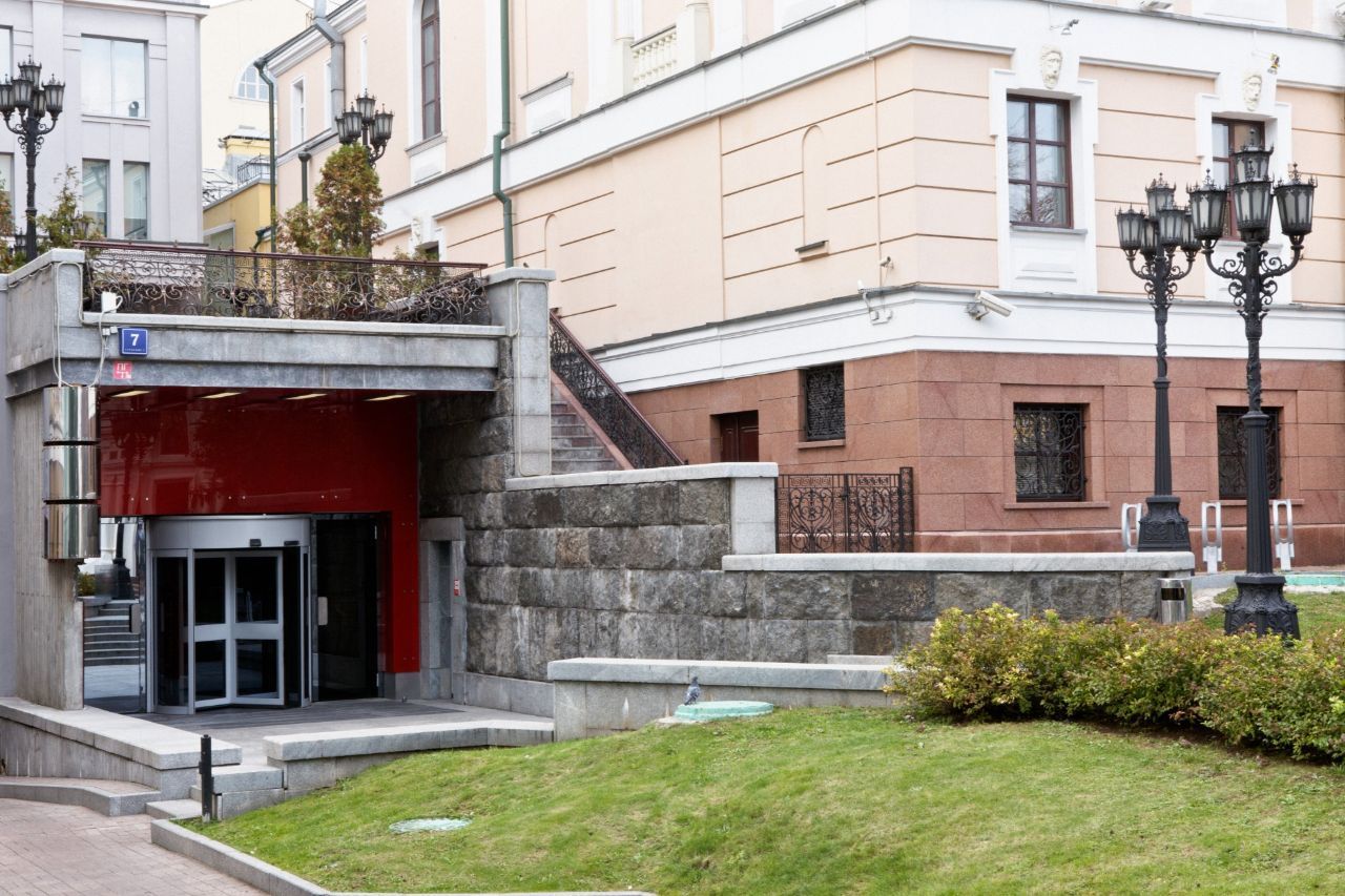 фасад дома, здание по адресу г Москва, ул Знаменка, д 7 стр 3