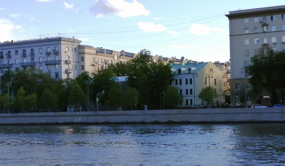 фасад дома, здание по адресу г Москва, Космодамианская наб, д 38 стр 1