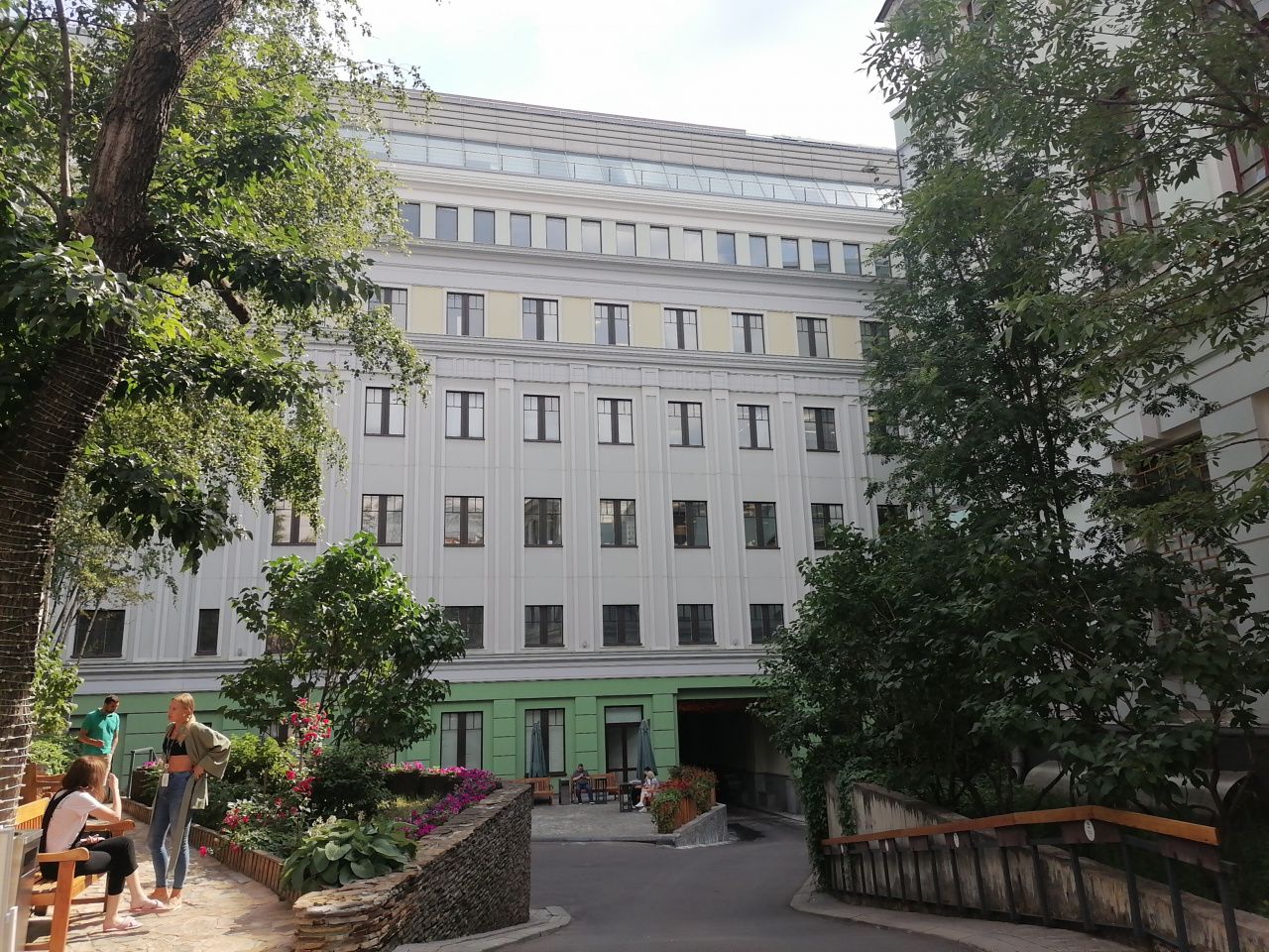 фасад дома, здание по адресу г Москва, ул Воздвиженка, д 4/7 стр 1