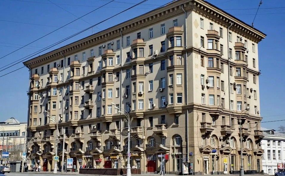 фасад дома, здание по адресу г Москва, ул Земляной Вал, д 39/1 стр 1