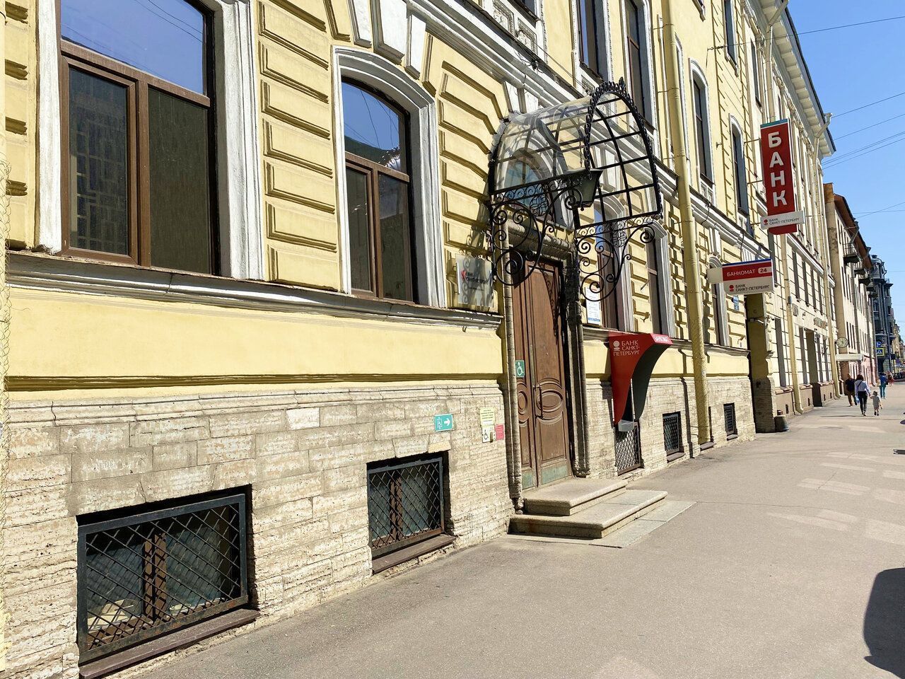 фасад дома, здание по адресу г Санкт-Петербург, пр-кт Римского-Корсакова, д 47 