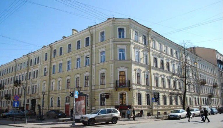 Агентство недвижимости арендовало офис 267 м2 по адресу: ул. Правды, д 12/12 литера А. Санкт-Петербург