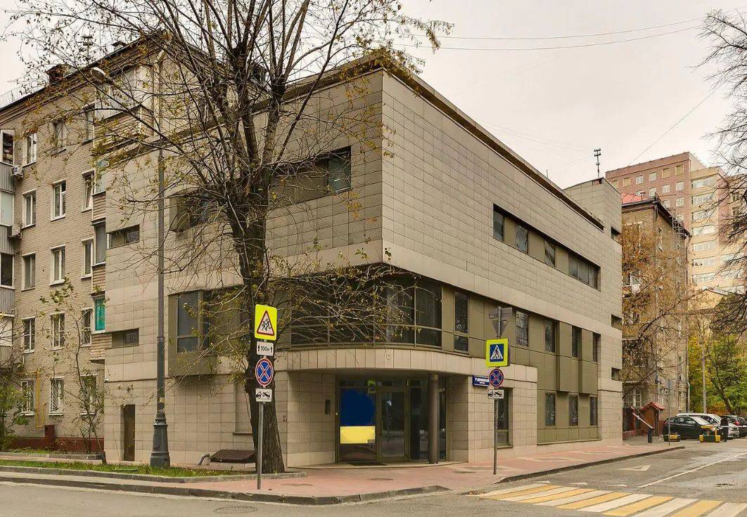 Медицинская клиника «ПрофМедЛаб» арендовала здание 967 м², 3-й Добрынинский пер, 3/5 стр. 2, Москва