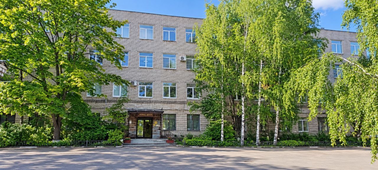 фасад дома, здание по адресу г Санкт-Петербург, Октябрьская наб, д 6 литера М