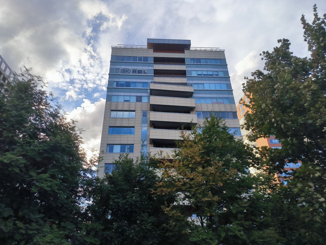фасад дома, здание по адресу г Москва, пр-кт Андропова, д 18 к 7 