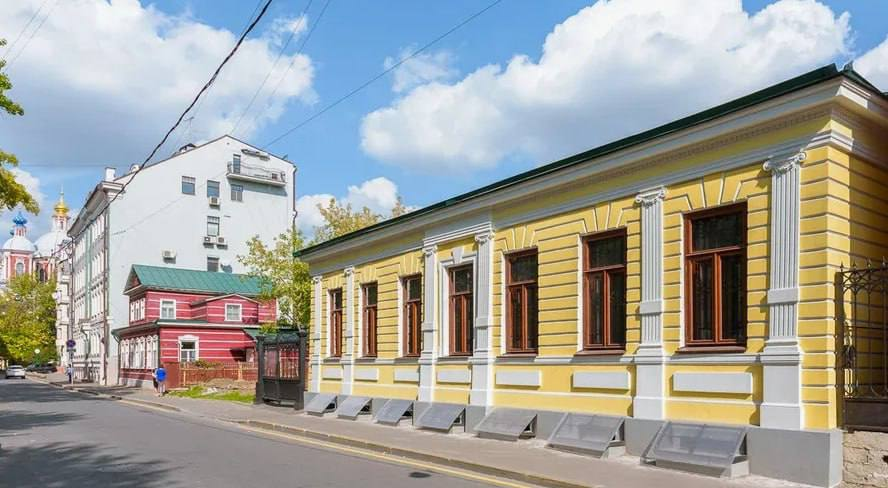 Музыкальная школа арендовала здание 384 м2 по адресу: Голиковский пер, д 11. Москва