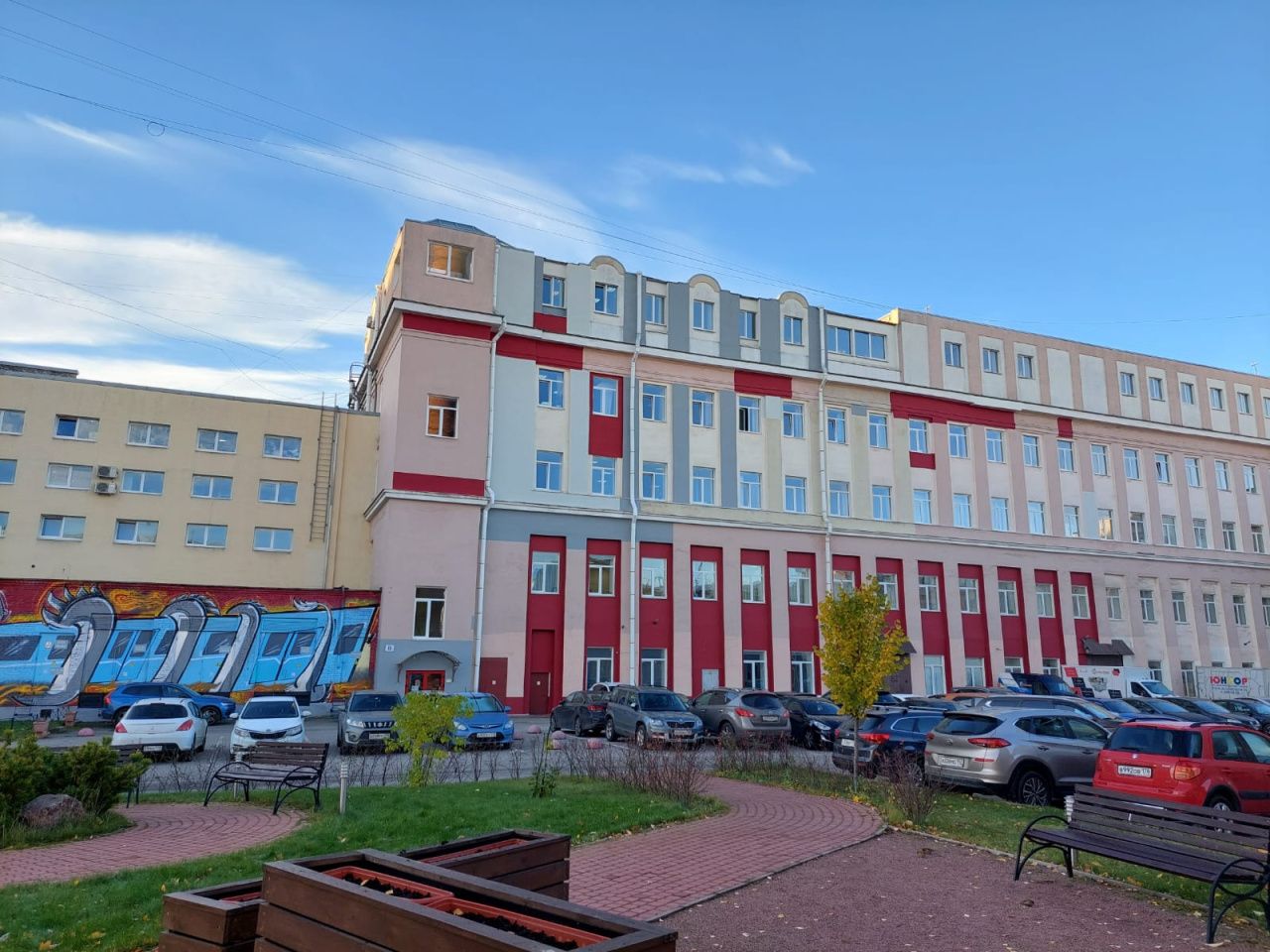 фасад дома, здание по адресу г Санкт-Петербург, ул Бумажная, д 16 к 3 