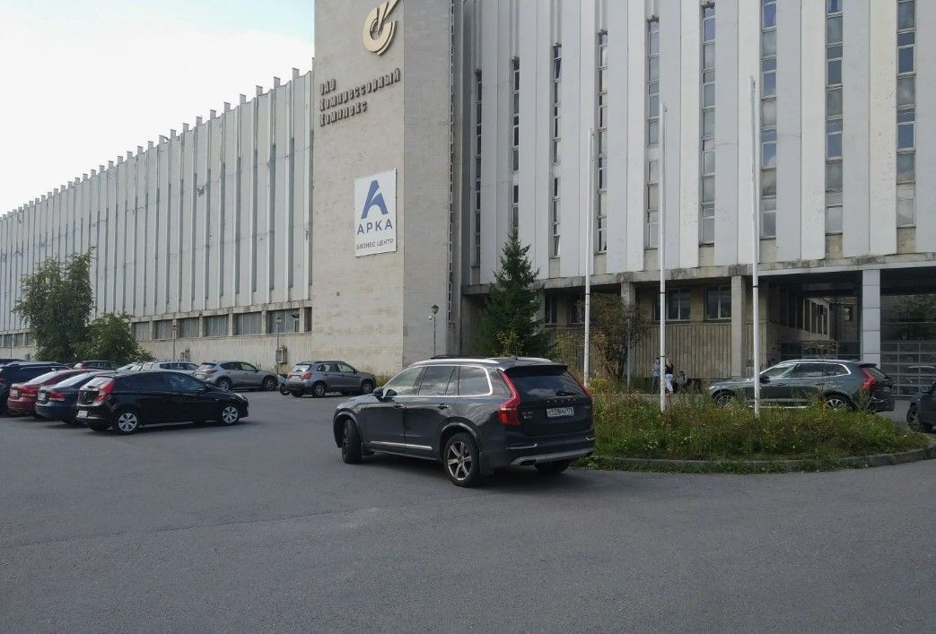 фасад дома, здание по адресу г Санкт-Петербург, пр-кт Обуховской Обороны, д 51 литера Н