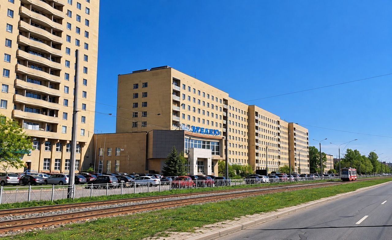 фасад дома, здание по адресу г Санкт-Петербург, ул Руставели, д 37