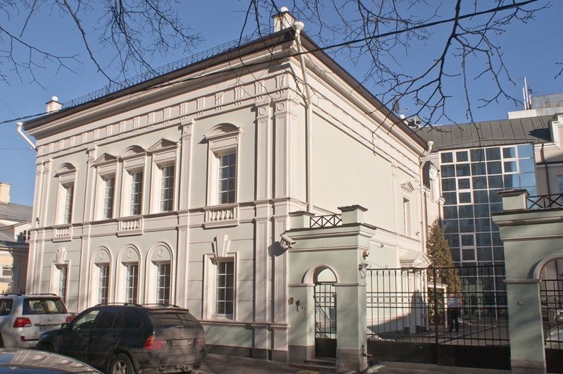 Банковская компания арендовала здание площадью 371 м2 по адресу: Большой Афанасьевский, 8 стр.2. Москва.