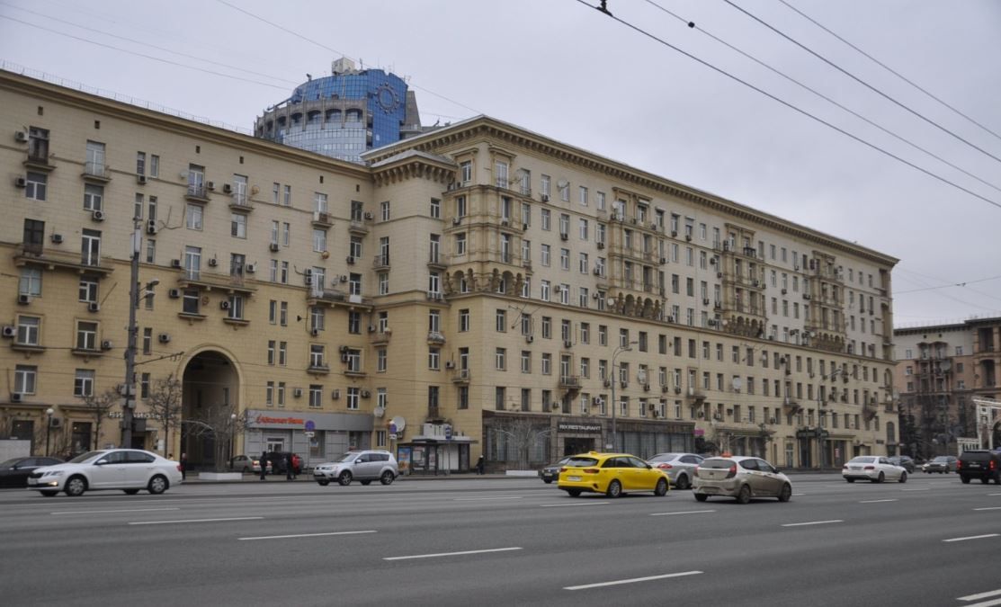 фасад дома, здание по адресу г Москва, Кутузовский пр-кт, д 24