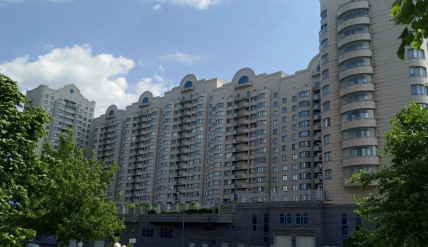 Строительная компания арендовала офис 2 000 м2 по адресу: ул Новочерёмушкинская, д 71/32. Москва 