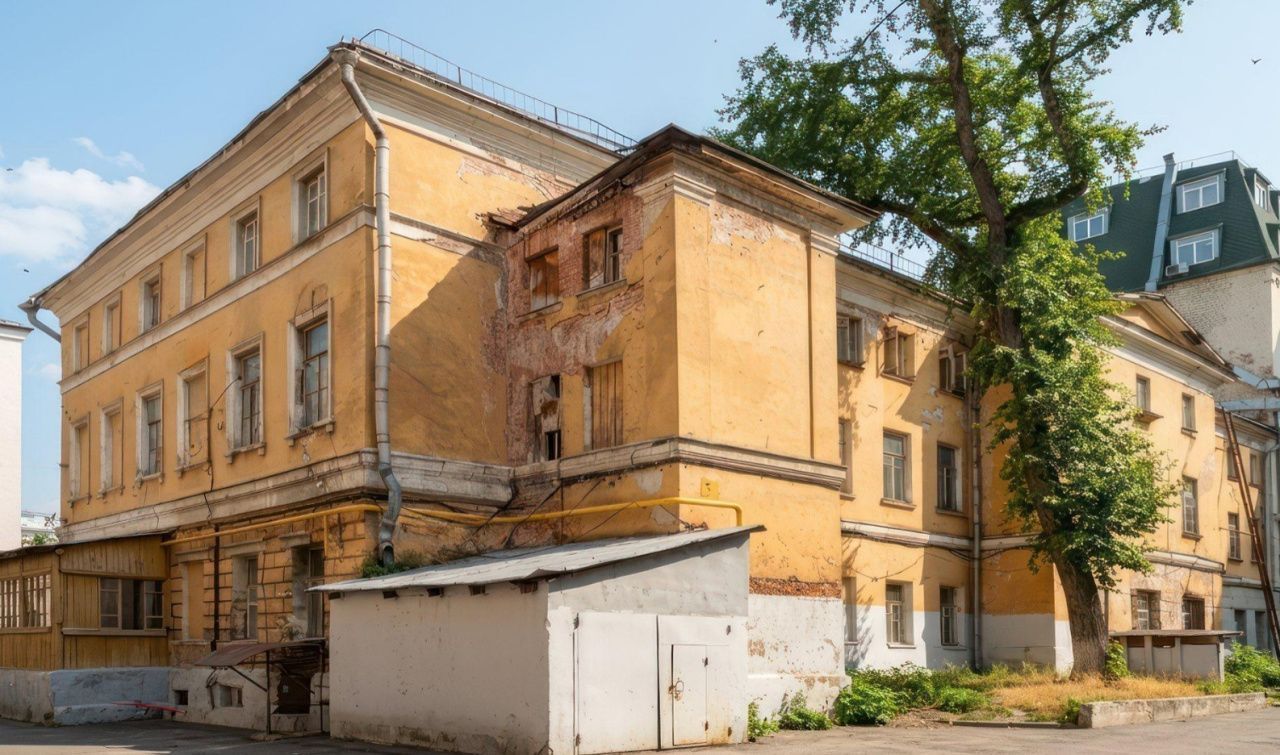 фасад дома, здание по адресу г Москва, ул Большая Дмитровка, д 7/5 стр 4