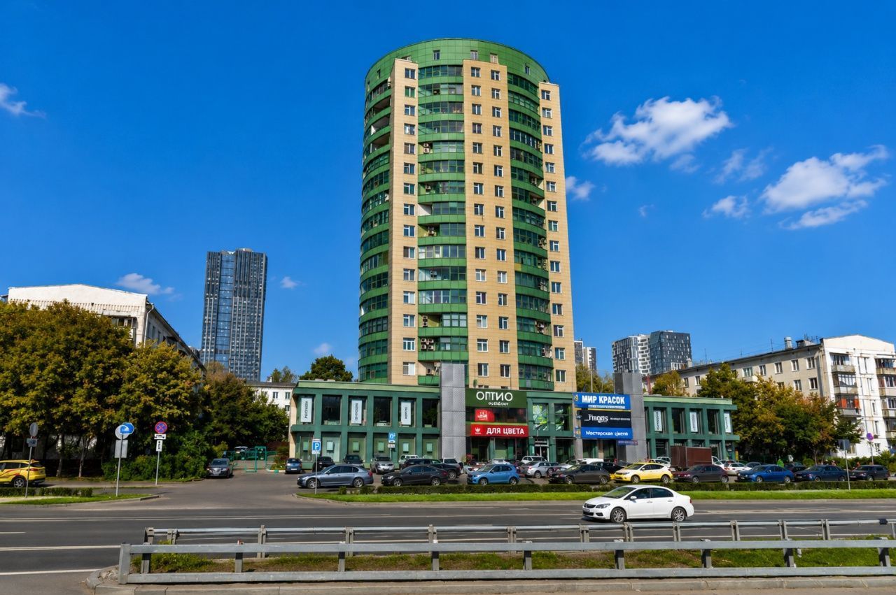 фасад дома, здание по адресу г Москва, пр-кт Маршала Жукова, д 58 к 1