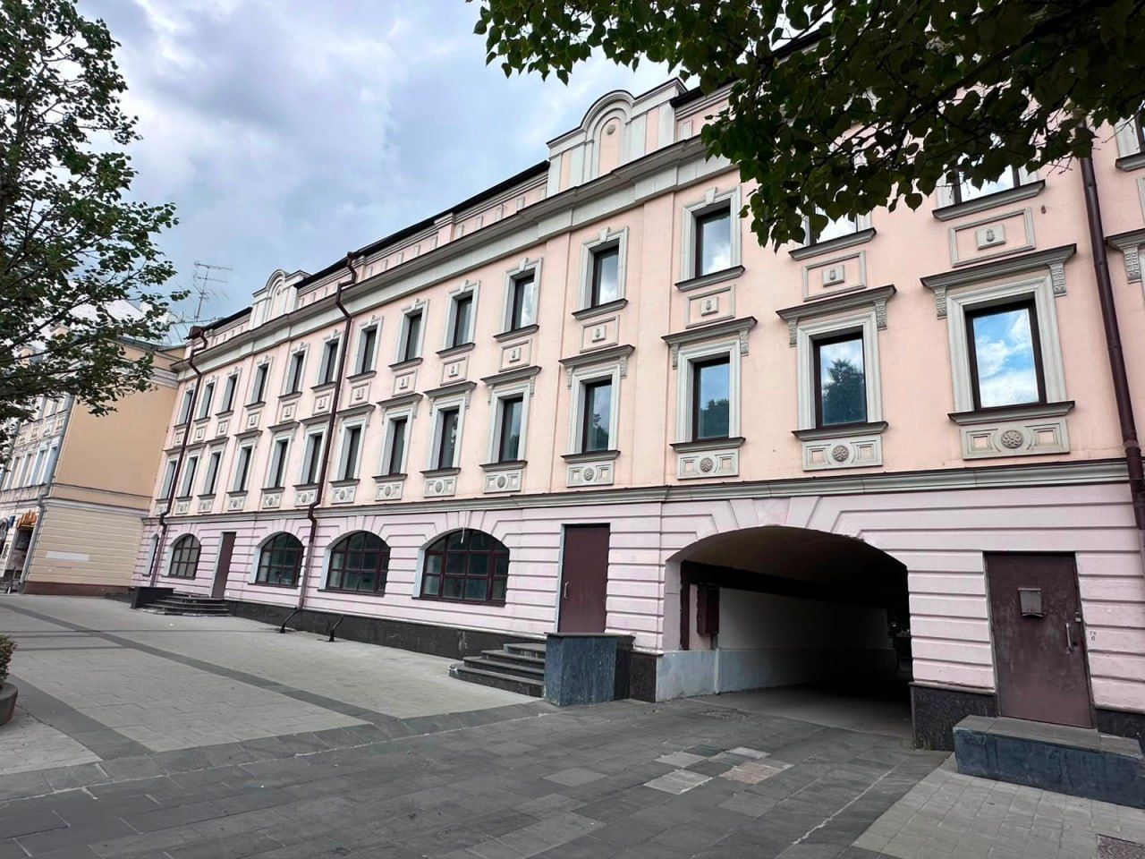 фасад дома, здание по адресу г Москва, Оружейный пер, д 15 стр 1