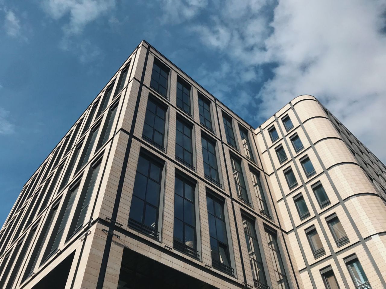 фасад дома, здание по адресу г Санкт-Петербург, Московский пр-кт, д 120а стр 1